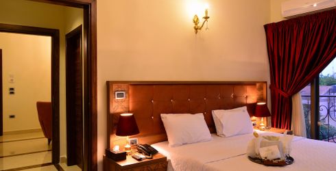 hotel room image