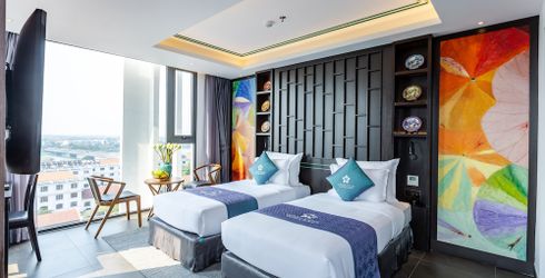 hotel room image