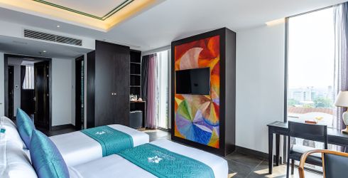 hotel room image