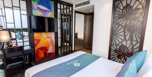 hotel room image