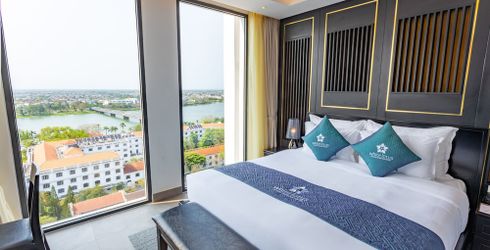 hotel room image