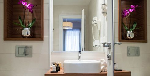 hotel room image