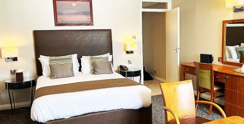 hotel room image