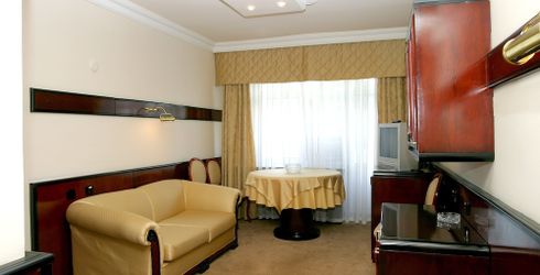 hotel room image