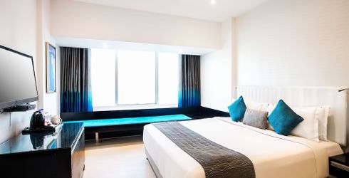 hotel room image