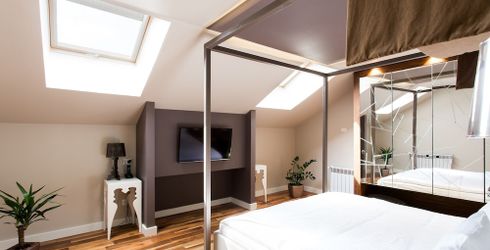 hotel room image