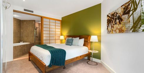 hotel room image