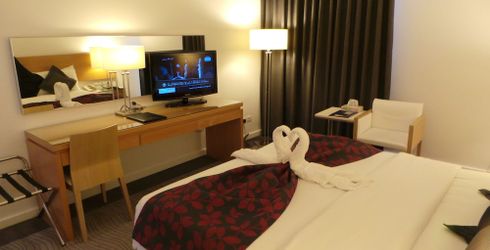 hotel room image