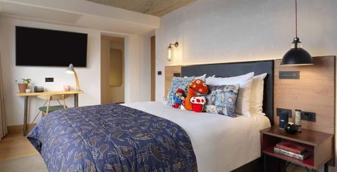 hotel room image