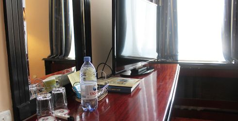 hotel room image