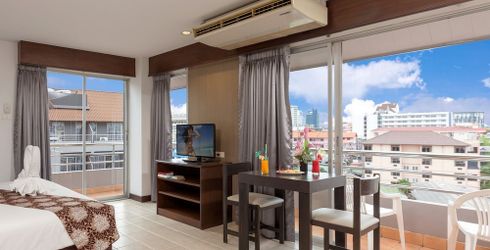 hotel room image