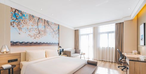hotel room image