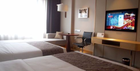 hotel room image