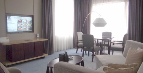 hotel room image