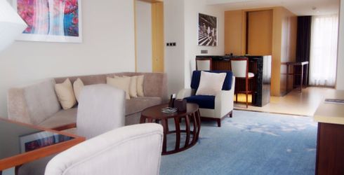 hotel room image