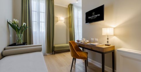 hotel room image