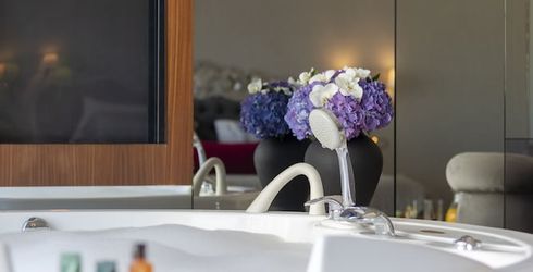 hotel room image