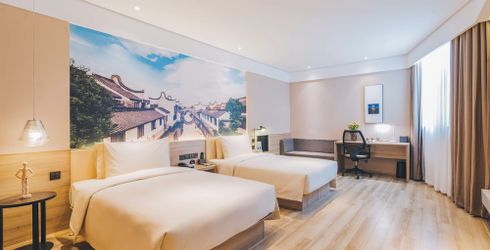 hotel room image
