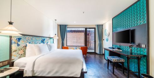 hotel room image
