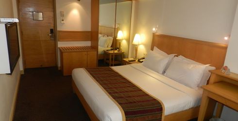hotel room image