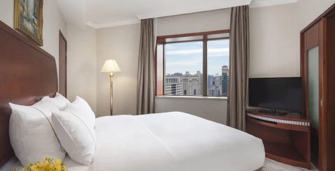 hotel room image