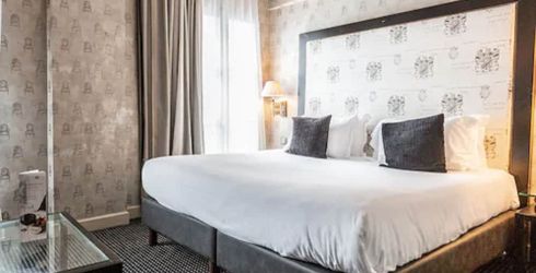 hotel room image