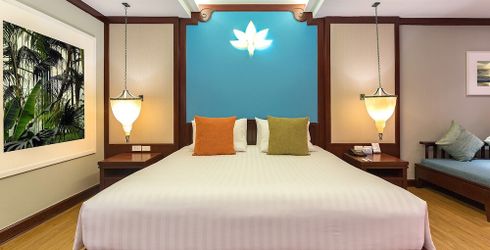 hotel room image