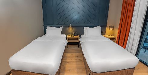 hotel room image