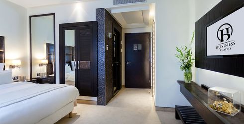 hotel room image