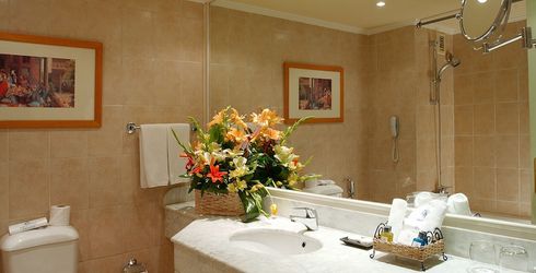 hotel room image