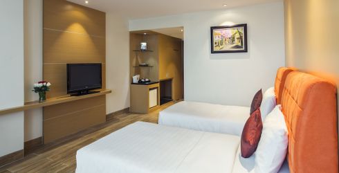 hotel room image
