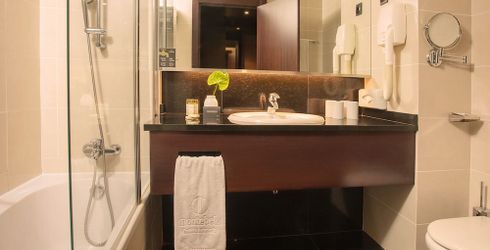 hotel room image