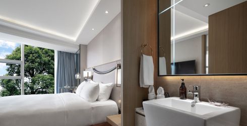 hotel room image