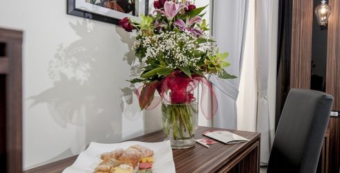 hotel room image
