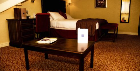 hotel room image