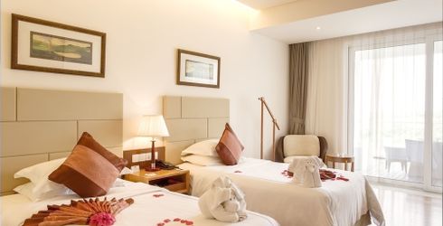hotel room image