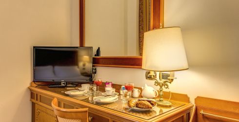hotel room image