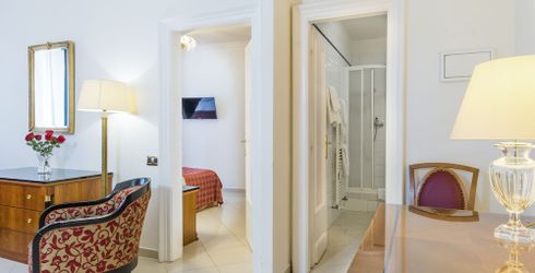 hotel room image