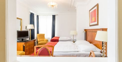 hotel room image