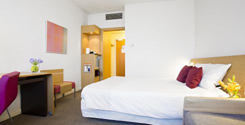 hotel room image