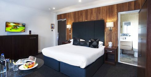 hotel room image
