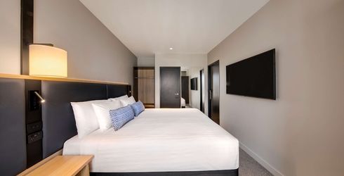 hotel room image