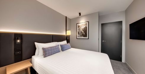 hotel room image