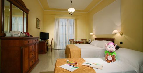 hotel room image