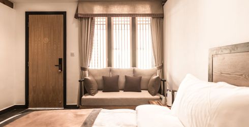 hotel room image