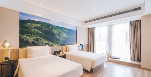 hotel room image