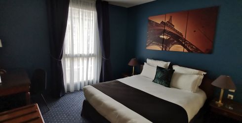 hotel room image