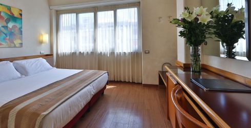 hotel room image