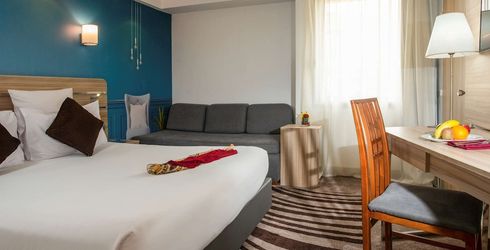 hotel room image