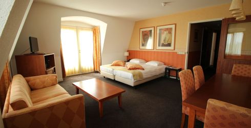 hotel room image